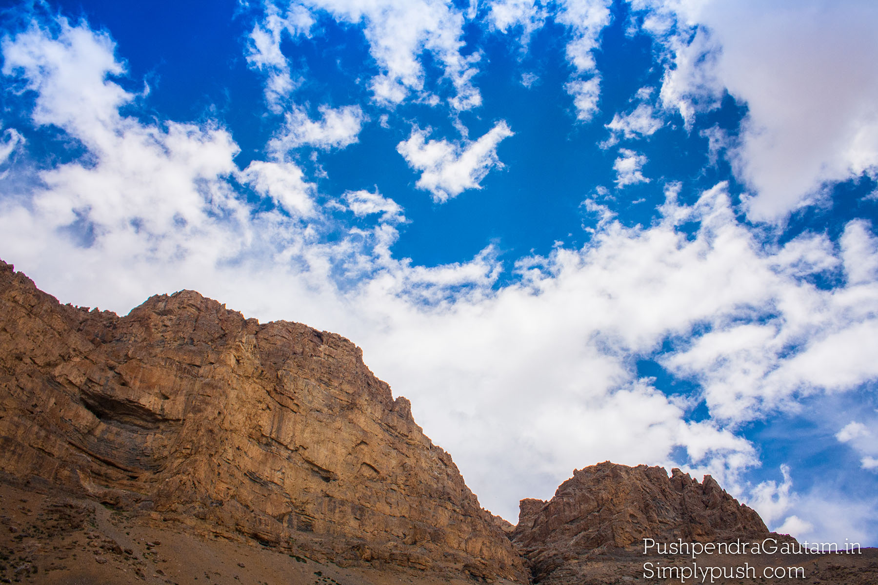 Leh-manali-road-trip-pics-manali-leh-route-plan-how-to-plan-a-trip-to-leh-manali-highway-on-bike-pushpendragautam-pics-event-photographer-india